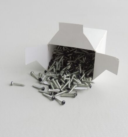 Box of deck installation screws - Econodek